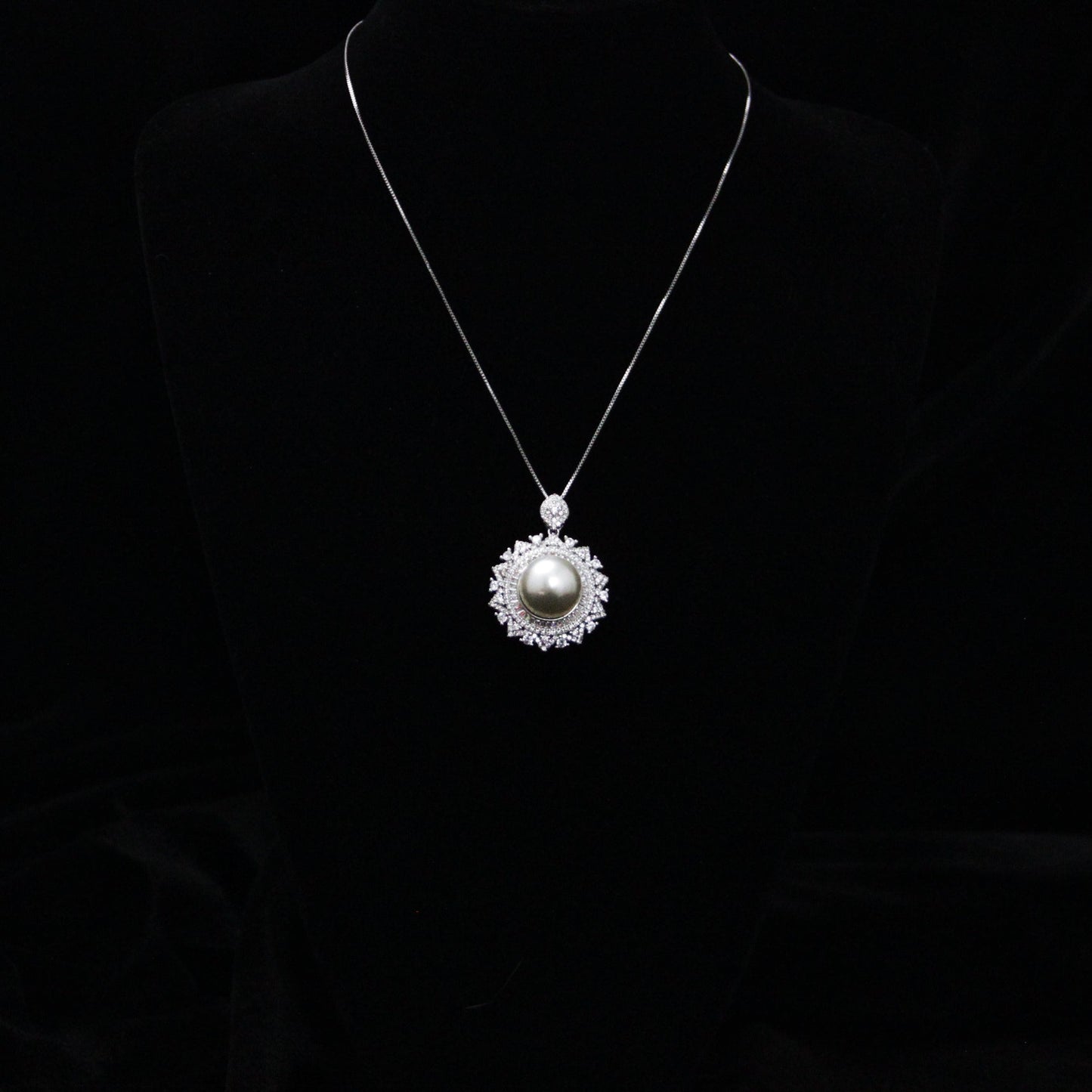 Soleil de Perle NECKLACE