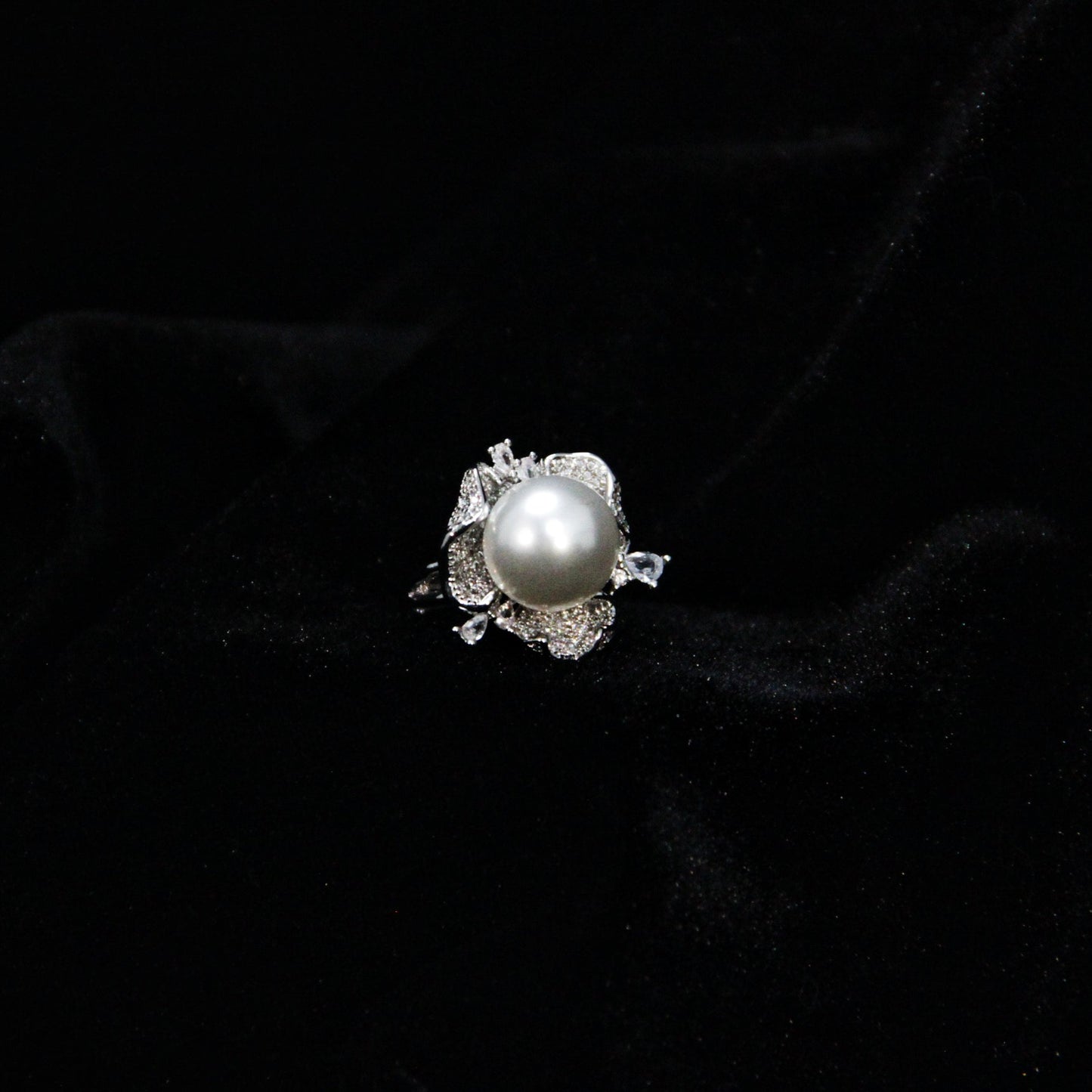 Fleur de Lune Ring