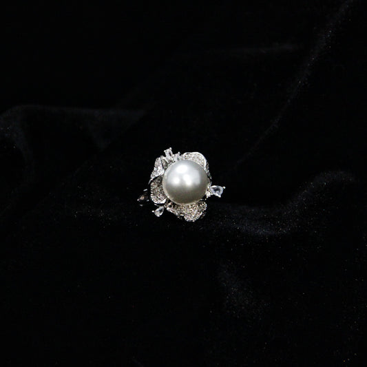 Fleur de Lune Ring