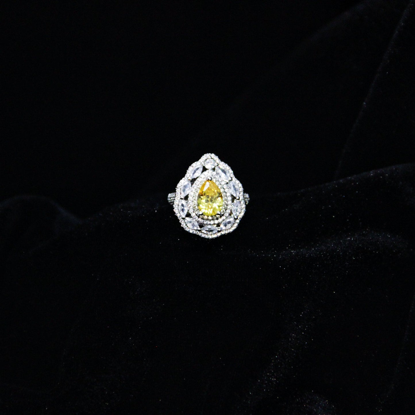 Jasmin Amarélia Doré Ring