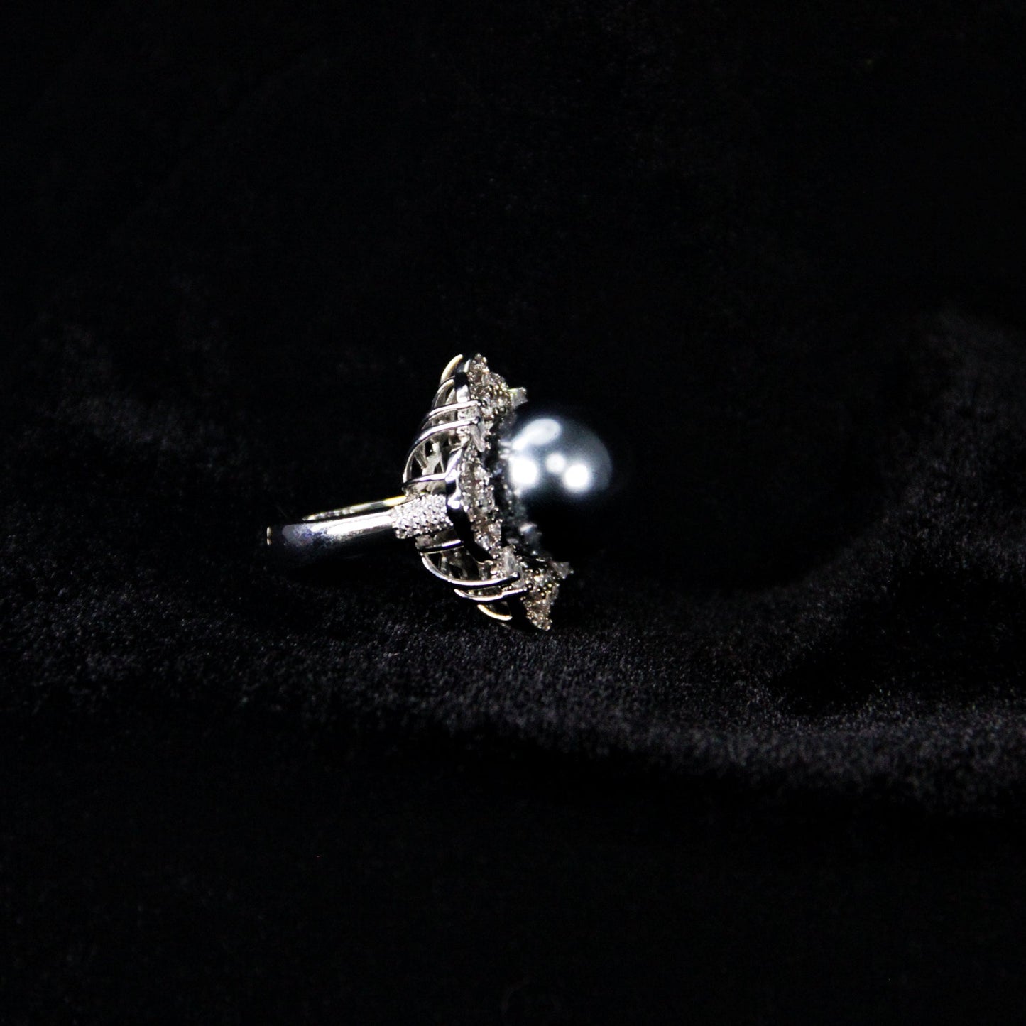 Lune Grise Ring